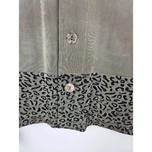 Private Edition Chico's Blouse Top Olive Green Animal Print Block Button Size 0 - Picture 7 of 9